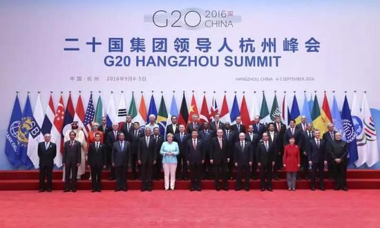 2016年9月4日,二十国集团领导人第十一次峰会在杭州国际博览中心举行。这是二十国集团成员和嘉宾国领导人、有关国际组织负责人集体合影。