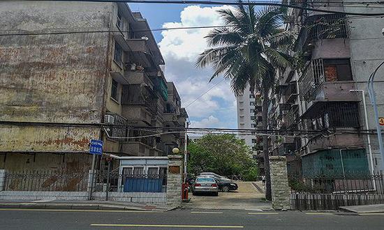 原海南中院宿舍区。1992年，张家慧、刘远生调入海南中院任职起居住在此。摄影：翟星理