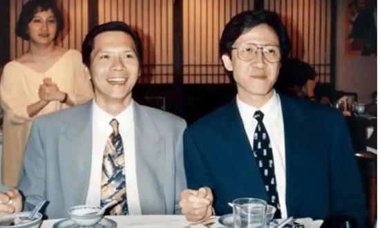 ·向华强与向华炎。
