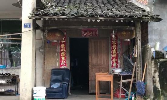 滴滴嫌犯曾搜强奸杀人会怎样 女友:他赌博陷很