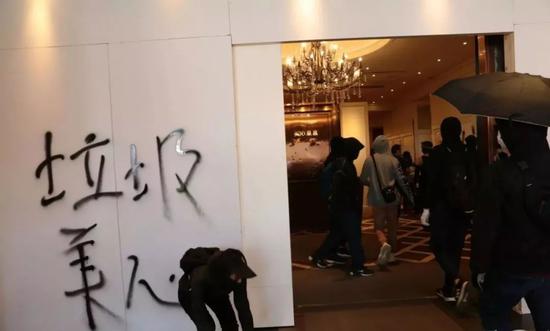 赌场发牌手很危险吗·中国女排,为什么总能让我们心潮澎湃?