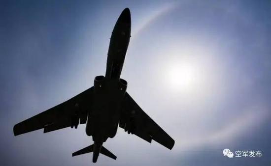 中国空军轰-6k战机(资料图片)