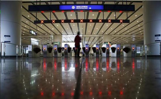 北京南站4号线延至0点10分收车 成最晚下班地铁