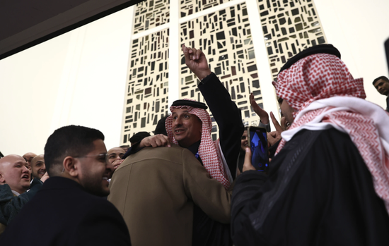11月28日，沙特利雅得以119票成功獲得2030年世博會主辦權。圖源：AP