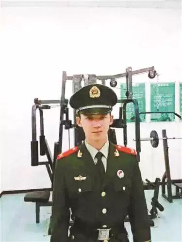 烈士庞题生前照片。图片来源:北京青年报