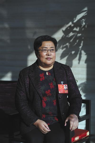 昨日,全国人大代表、宝贝回家寻子网创办人张宝艳接受本报专访。新京报记者 侯少卿 摄