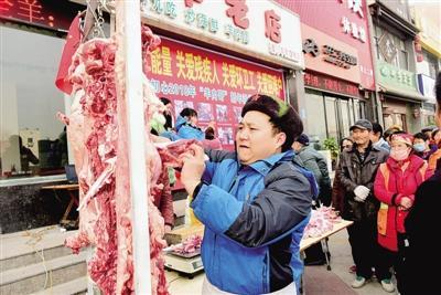 “羊肉哥”孙合理在派送羊肉