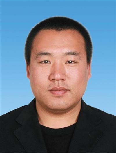 英勇“好男儿” 杨帆
