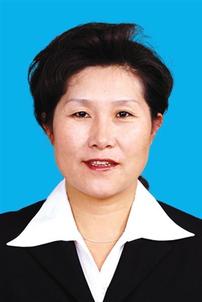 “解忧书记” 殷金凤