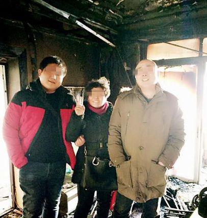 辽宁这张废墟上的全家福传遍了网络