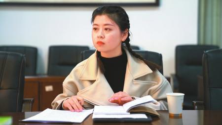 四川团最年轻全国人大代表徐萍。