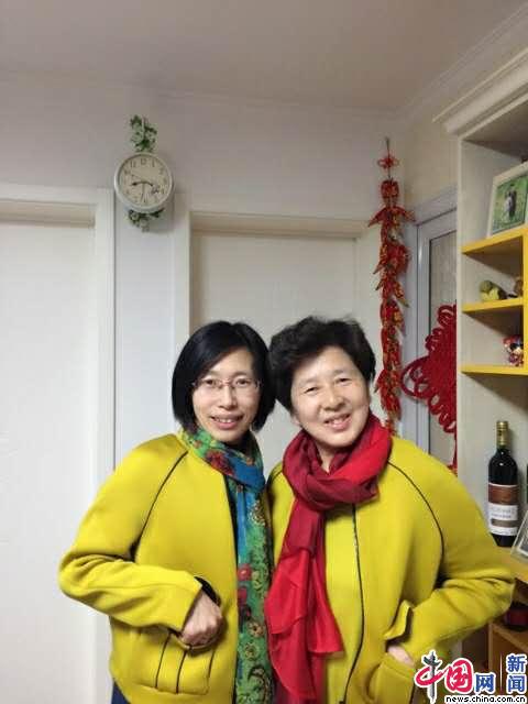 与妈妈穿着“亲子装”的张璟煜认为,能与妈妈永不分离,就是幸福的事情。图片由受访者提供