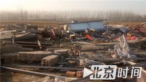 事发当日，该企业厂房被捣毁。图/北京时间 李英强