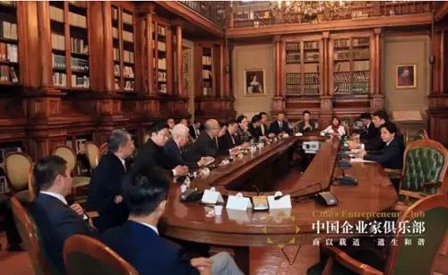 2015年，在意大利，中国企业家俱乐部会见了意大利总理伦齐。