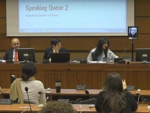 21日,台当局行政机构委员唐凤利用“数字机器人”技术出席联合国互联网治理论坛。(台湾“中央社”)
