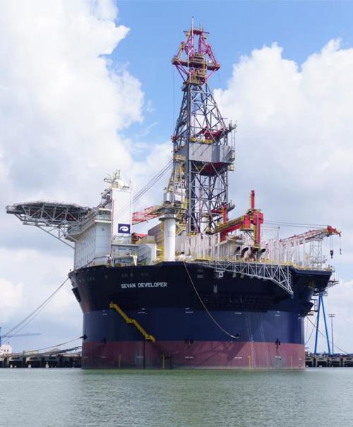 “希望4号”全球首制圆筒型深海石油钻井平台