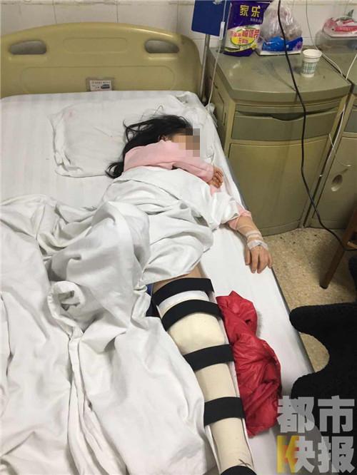 华商报:女孩摸了下仿制兵马俑 被砸得头出血腿骨断裂(图)