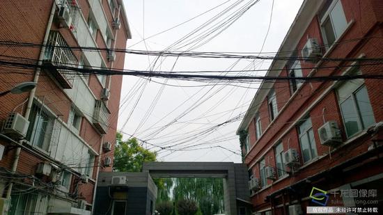 新浪综合:发现北京：“蜘蛛网”不见了 我家门口的天也亮了