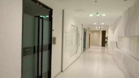 茅侃侃曾两度退学以初中学历创业 18岁拿3项认