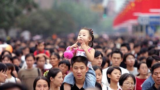 界面:全面二孩次年出生数不升反降 专家吁补贴鼓励生育