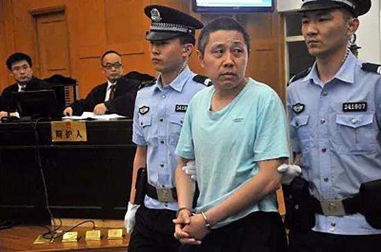 在于英生案再审宣告无罪三个月后,真正的犯罪嫌疑人武钦元被抓获归案。