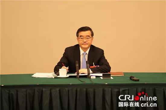 全国人大代表、黑龙江省委书记张庆伟