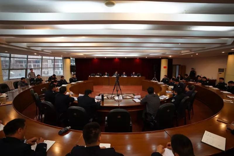 座谈会现场。李根摄