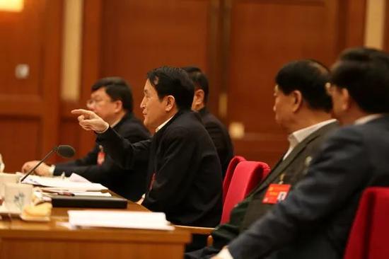 与会人员发言