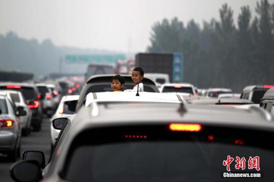 中国新闻网:春运开始北京晚高峰更堵 下周四小年交通压力突出