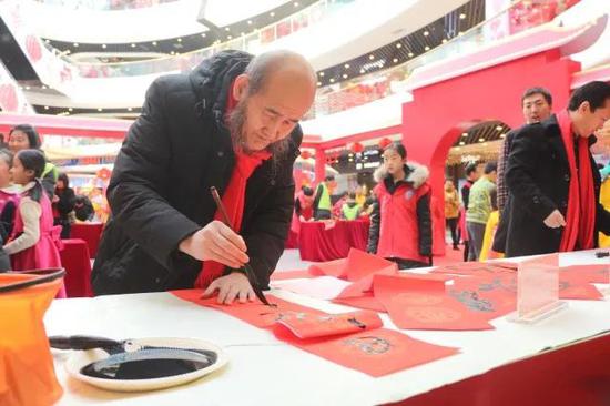 娃娃 带您逛庙会 小使者自制 福包 护 春节蓝 |逛