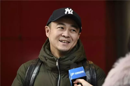 街采对象:这一年最大的一笔开销是:“投了个酒吧,小两百万吧!”