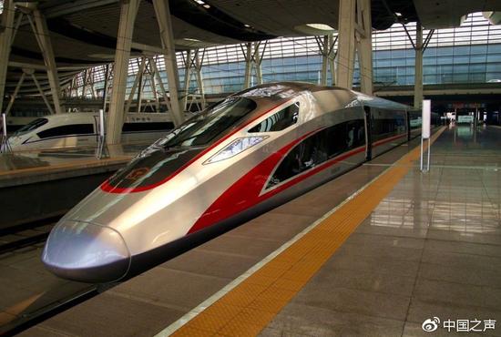 中国之声:铁总：春运“复兴号”动车组扩大开行至18个方向