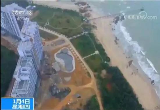 △今年初，海南省违规侵占海岸带的房地产项目仍在施工