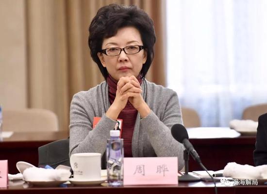 两种角色都是传播者 提案围绕特殊教育