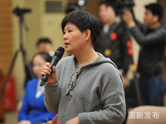 中央电视台记者: