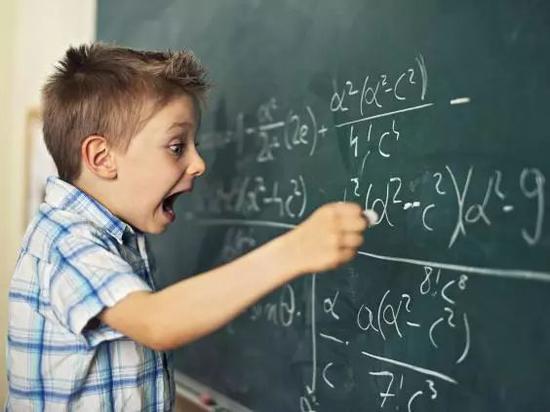  为了提高数学教学质量，英国决定借鉴中国的数学教学法，也就是所谓的“上海模式”。