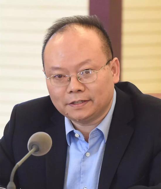 人大法大北大清华：坚决拥护完全赞成宪法修正案