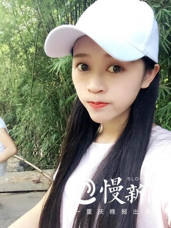 日常生活中的王馨连,特别喜欢拍照
