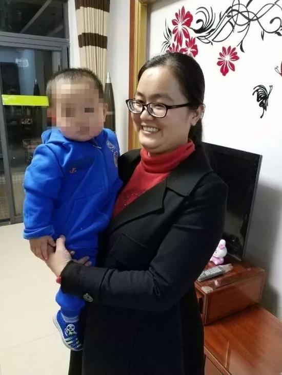 (吴雅琼大夫近照 图片来源:东莞时报)