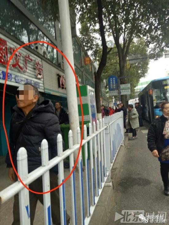 杨女士告诉记者,她经常乘坐公交车,之前从没有遇到这种情况。