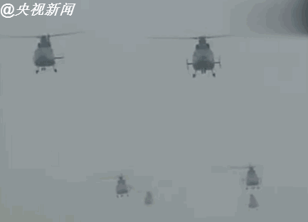 驻港部队空军航空兵团进驻香港（图/央视）