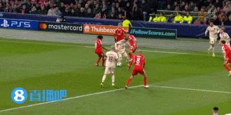 欧冠首胜！本菲卡2-0送阿贾克斯5连败 达尔6分钟闪击巴列罗破门