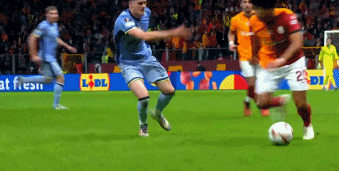 【蜗牛棋牌】十人热刺2-3加拉塔萨雷,奥斯梅恩双响,兰克希尔破门+染红