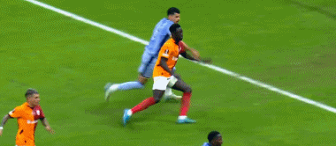 十人热刺2-3加拉塔萨雷，奥斯梅恩双响，兰克希尔破门+染红