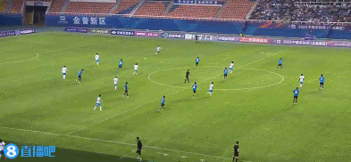 足协杯-青岛西海岸2-0大连鲲城进八强将战国安 阿齐兹传射建功