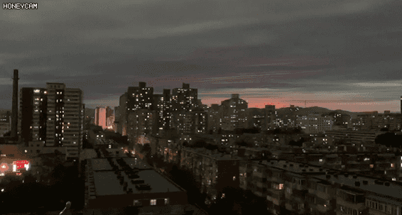 今晚北京 雨还未停晚霞就来了