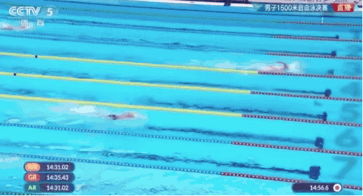 孙杨亚运1500米自由泳决赛夺冠 赛后抱记者痛哭