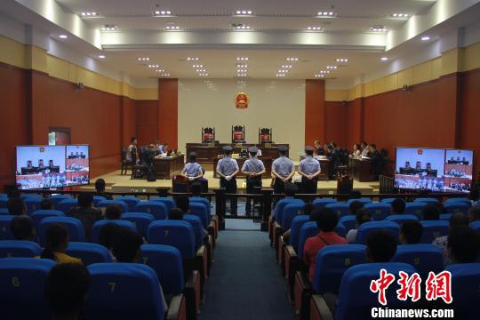 图为庭审现场。 邓煜 摄