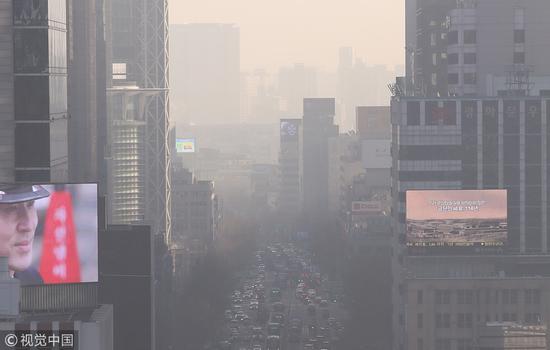 去年12月开始,首尔遭遇严重雾霾 图源:视觉我国
