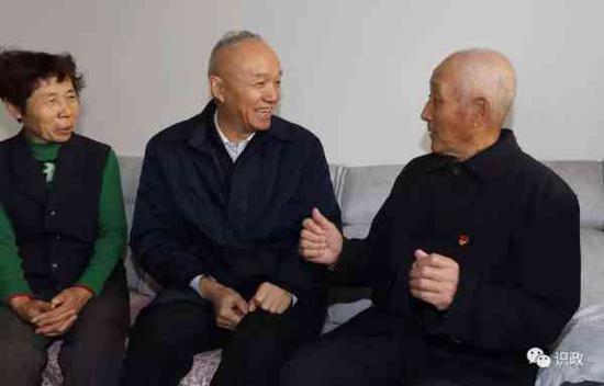 祝愿张文海老人身体健康